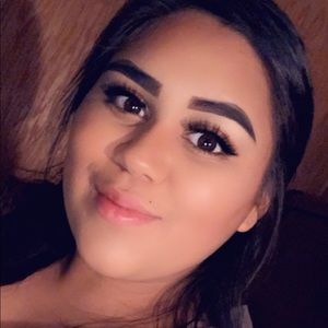 Meet your Posher, Maira